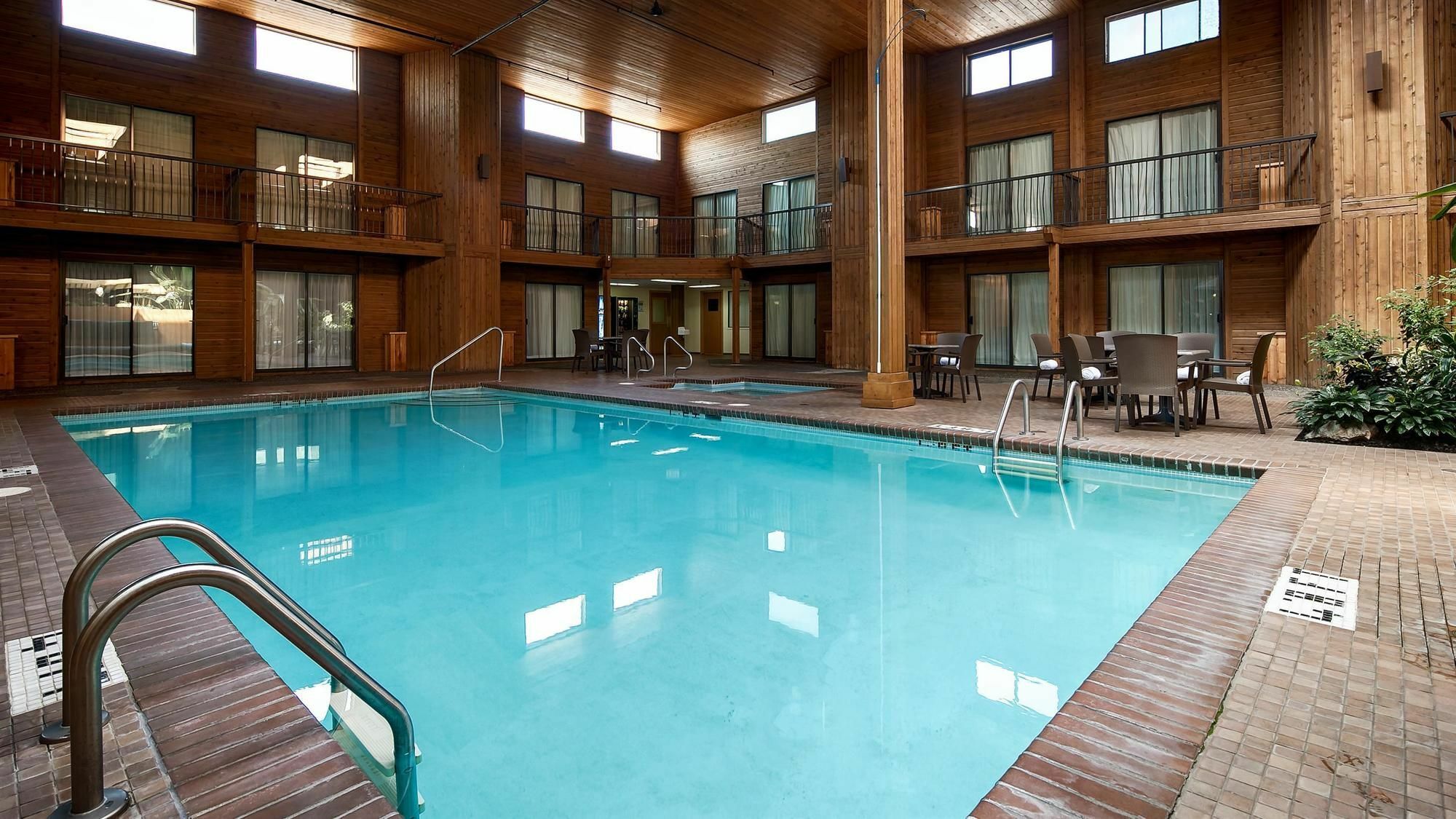 Surestay Hotel By Best Western チリワック エクステリア 写真