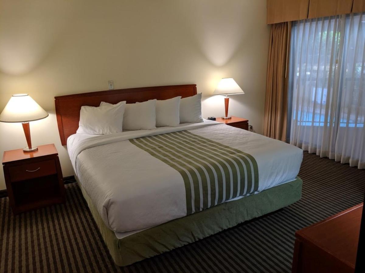 Surestay Hotel By Best Western チリワック エクステリア 写真